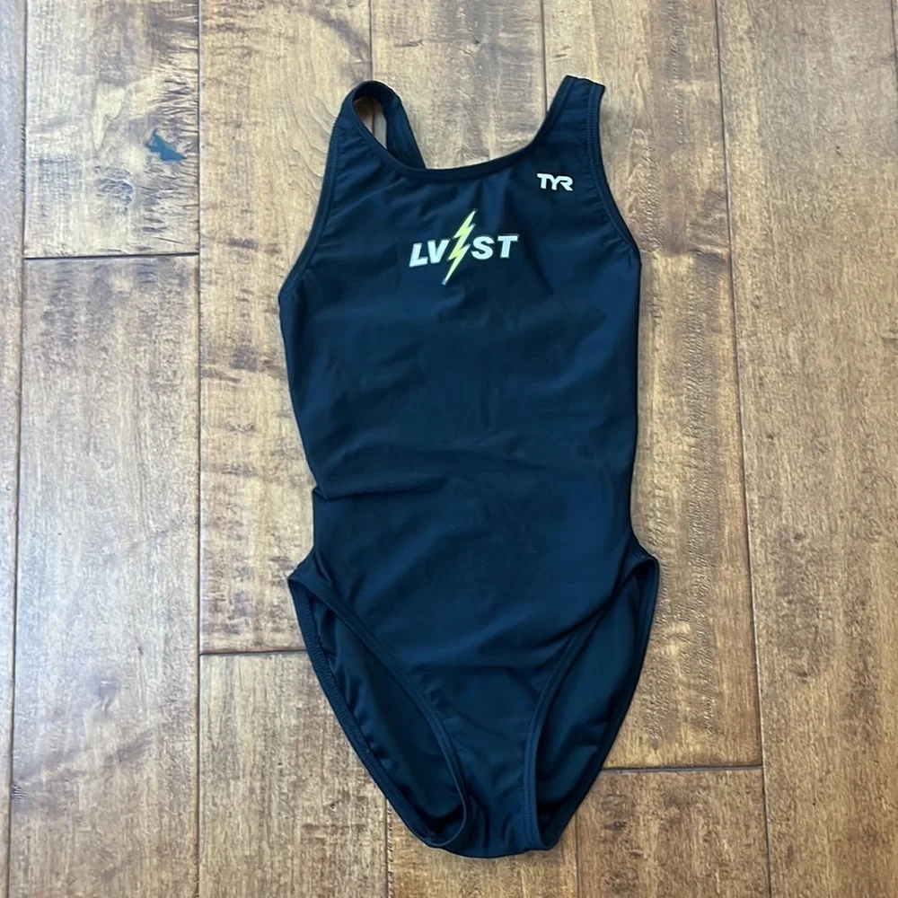 TYR girl diamond